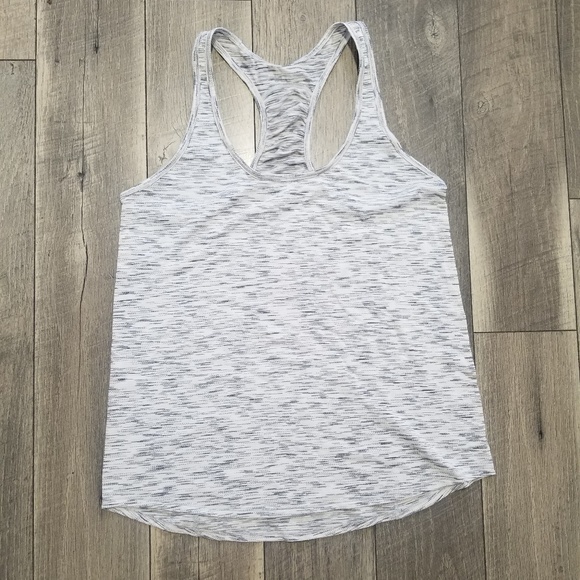 lululemon athletica Tops - Lululemon tank size 8 Excellent condition